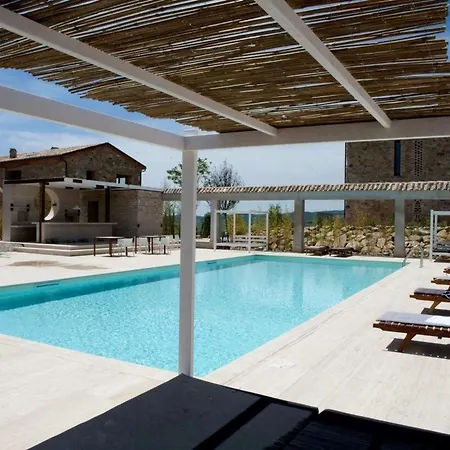 Apartamento Mit Gemeinschaftlichem Pool By Interhome